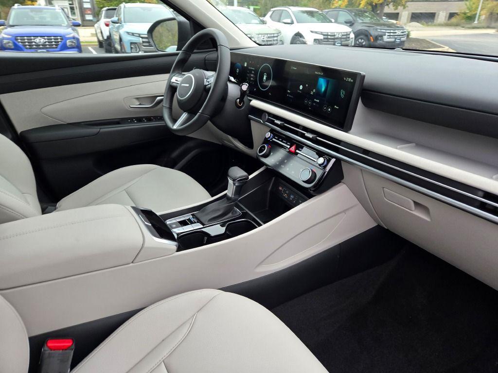2026 Hyundai Tucson SEL Convenience photo 2