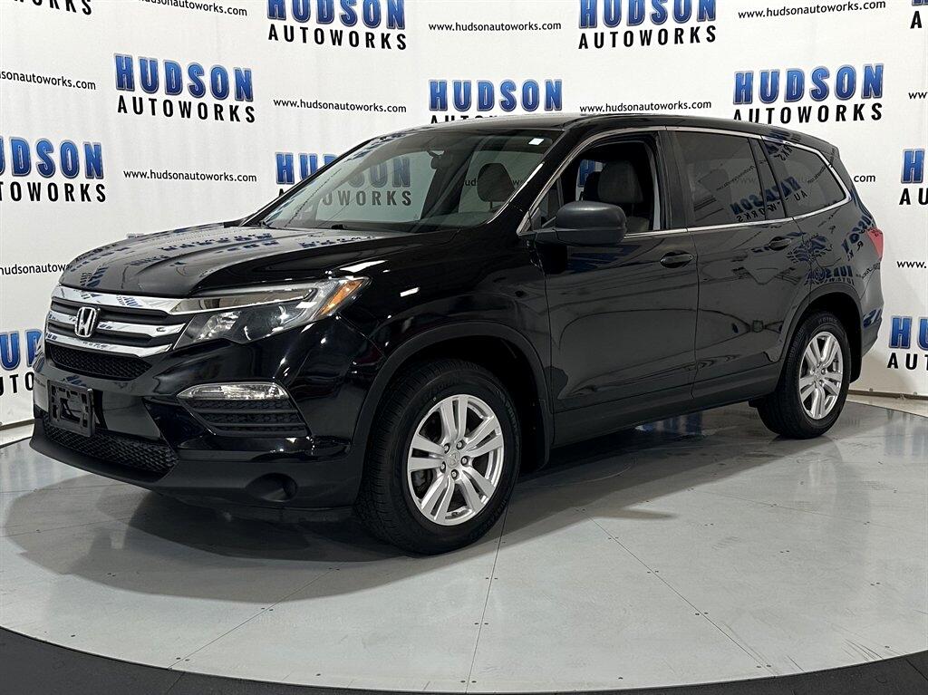 2016 Honda Pilot LX photo 2