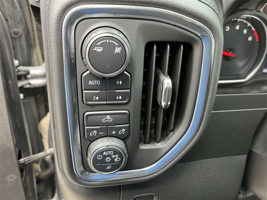 2019 Chevrolet Silverado 1500 LT's photo