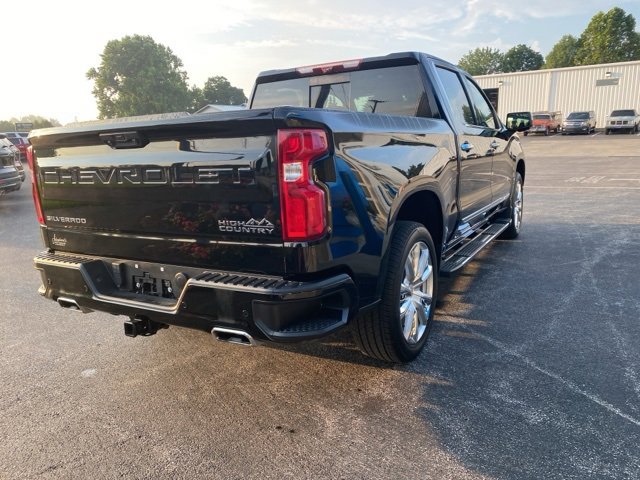 2024 Chevrolet Silverado 1500 High Country photo 3