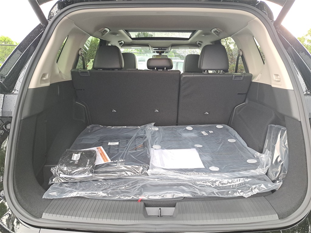 2026 Nissan Rogue SV photo 7