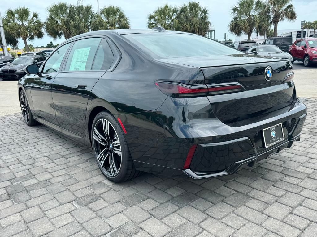 2025 Bmw 740i photo 9