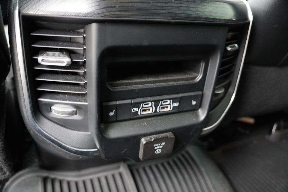 2024 Ram 3500 Laramie photo 21
