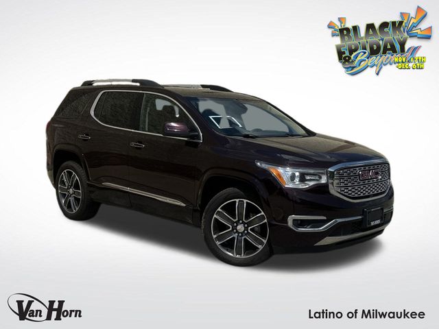 2017 GMC Acadia Denali's photo