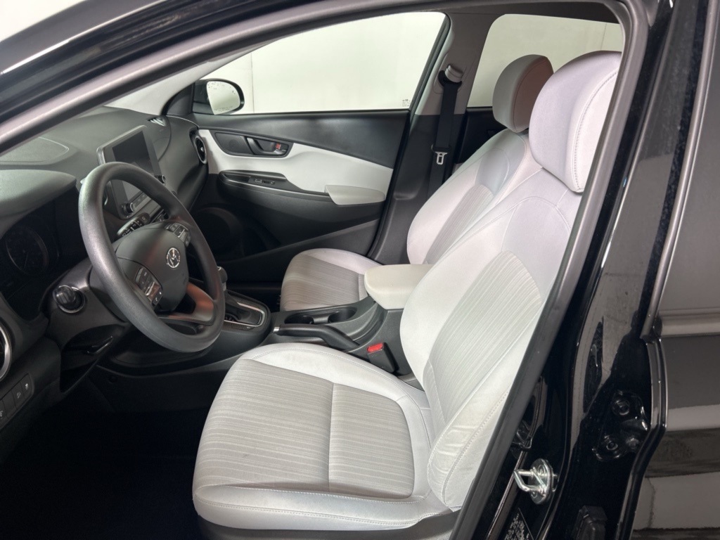 2023 Hyundai Kona SEL photo 24