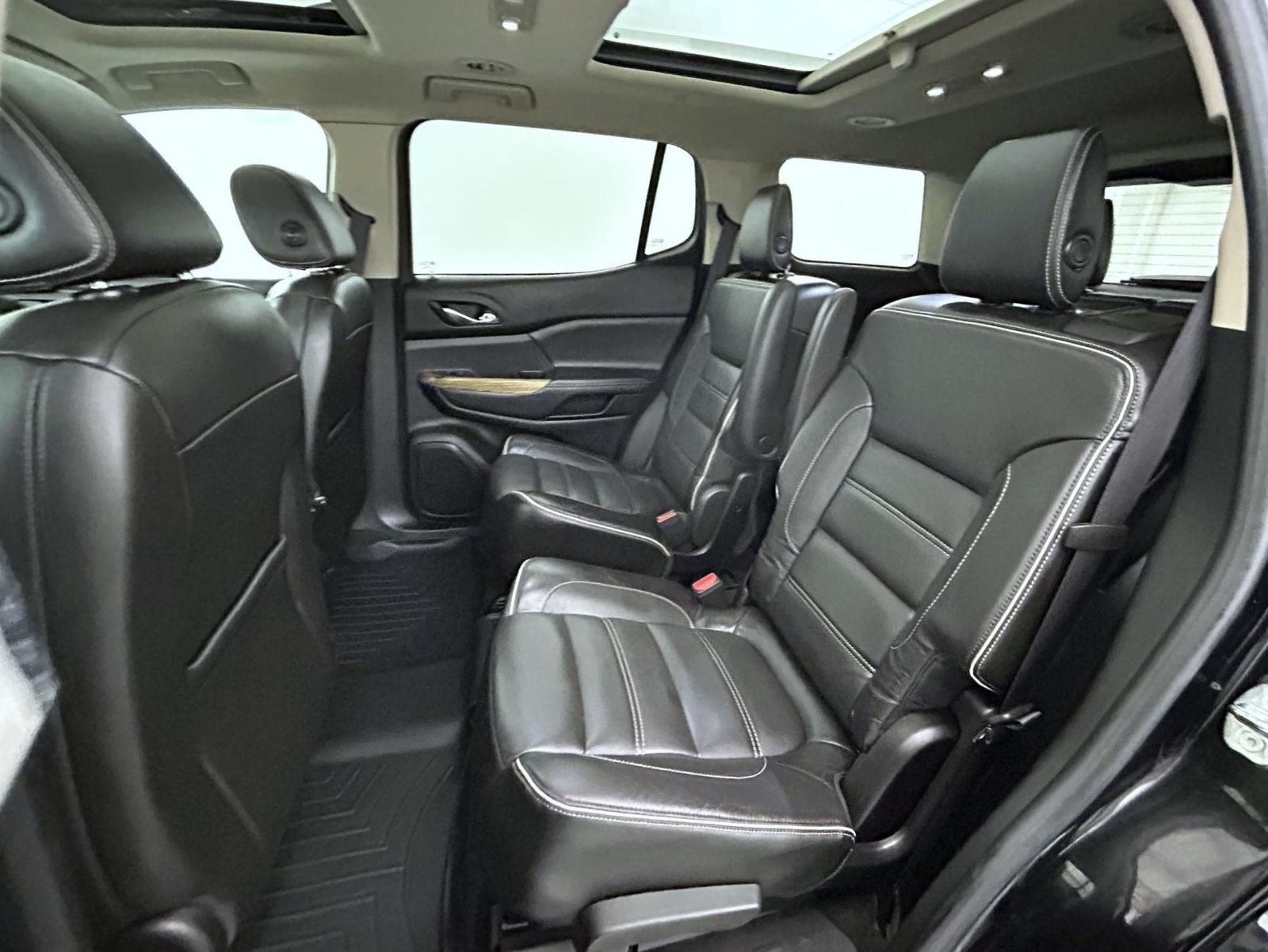 2017 Gmc Acadia Denali photo 18