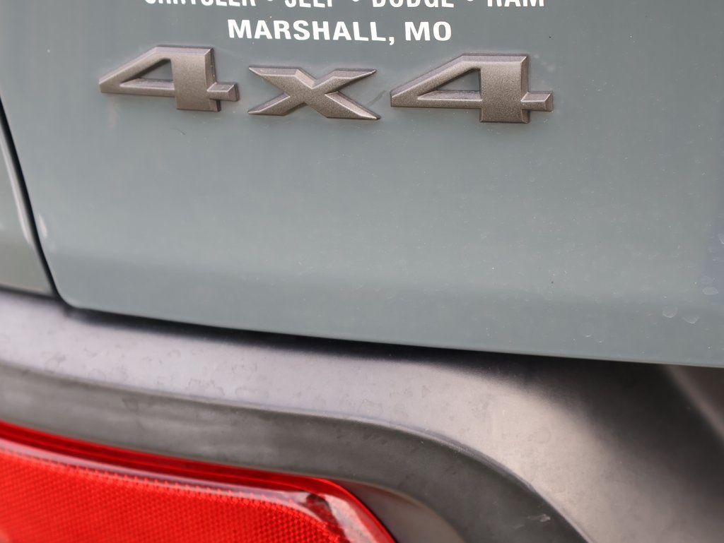 2014 Jeep Cherokee Trailhawk photo 12
