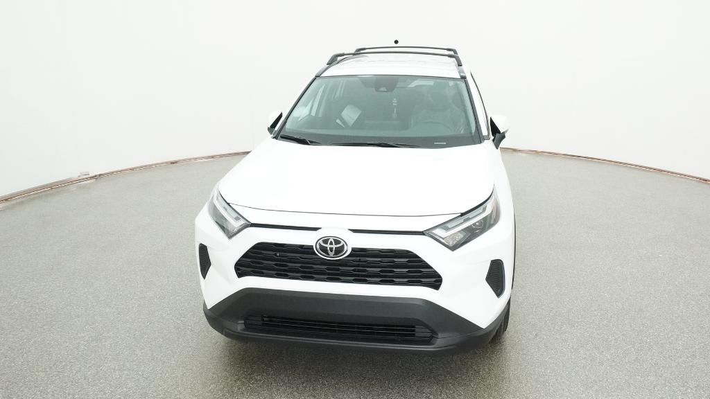 2025 Toyota RAV4 XLE photo 2