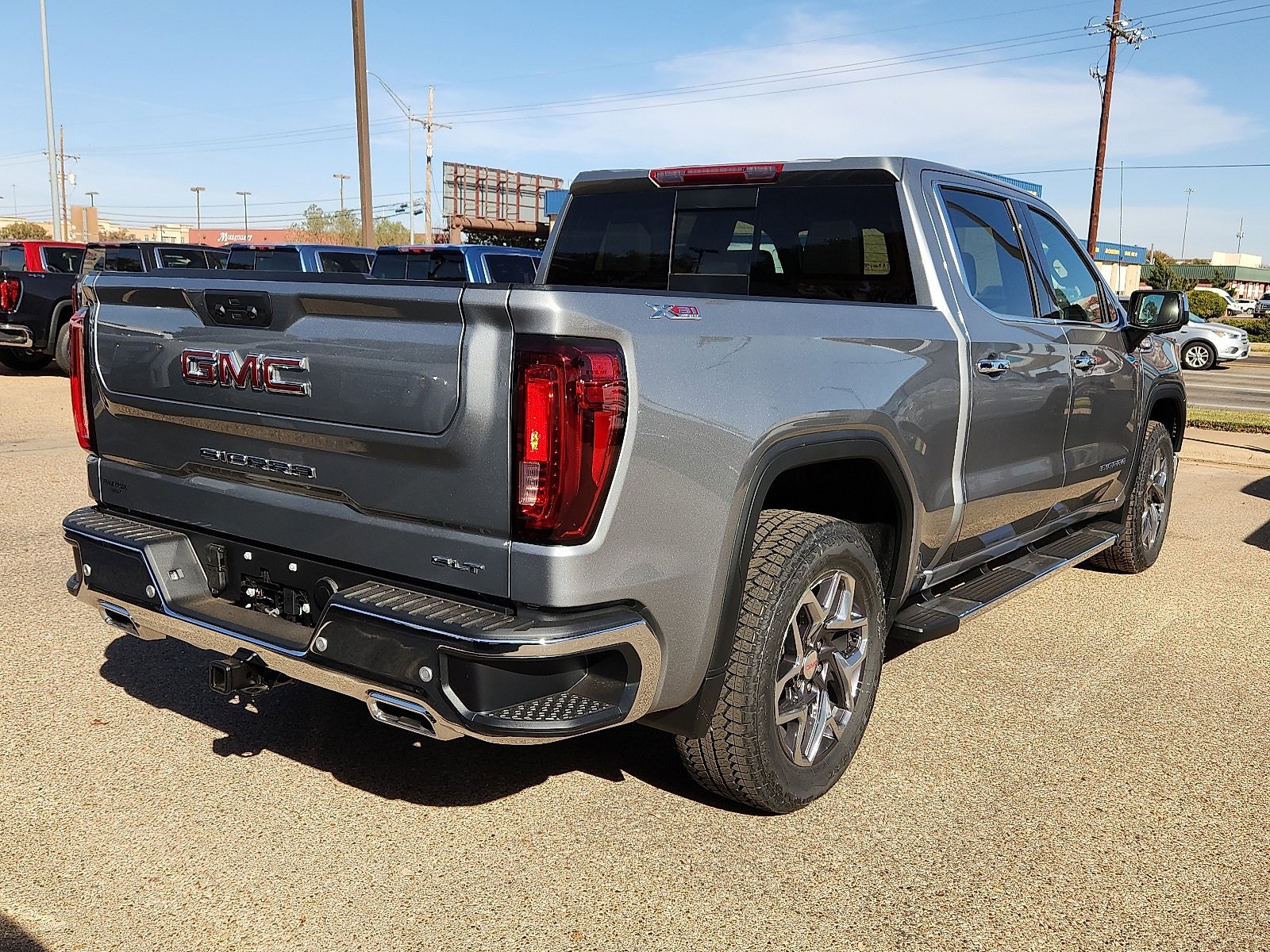 2026 Gmc Sierra 1500 SLT photo 3