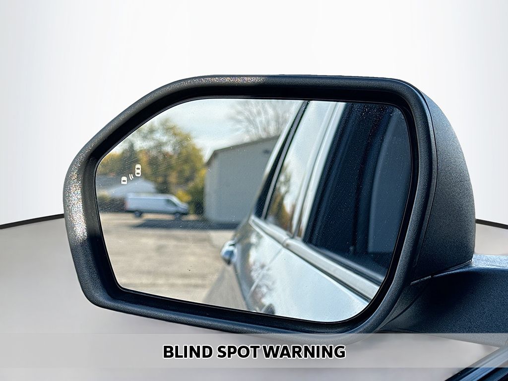 2022 Ford Explorer XLT photo 3