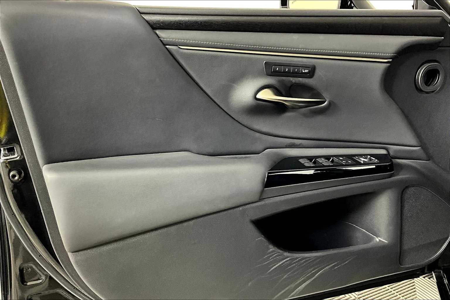 2023 Lexus ES Premium photo 20