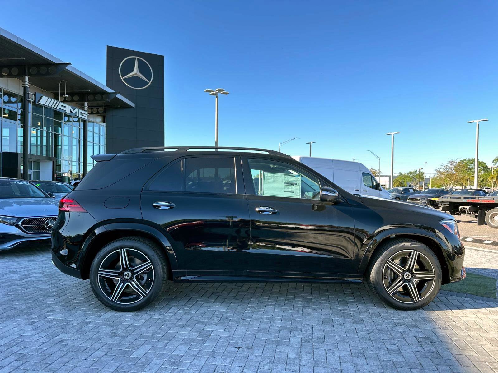 2025 Mercedes Benz GLE 450 4MATIC photo 3