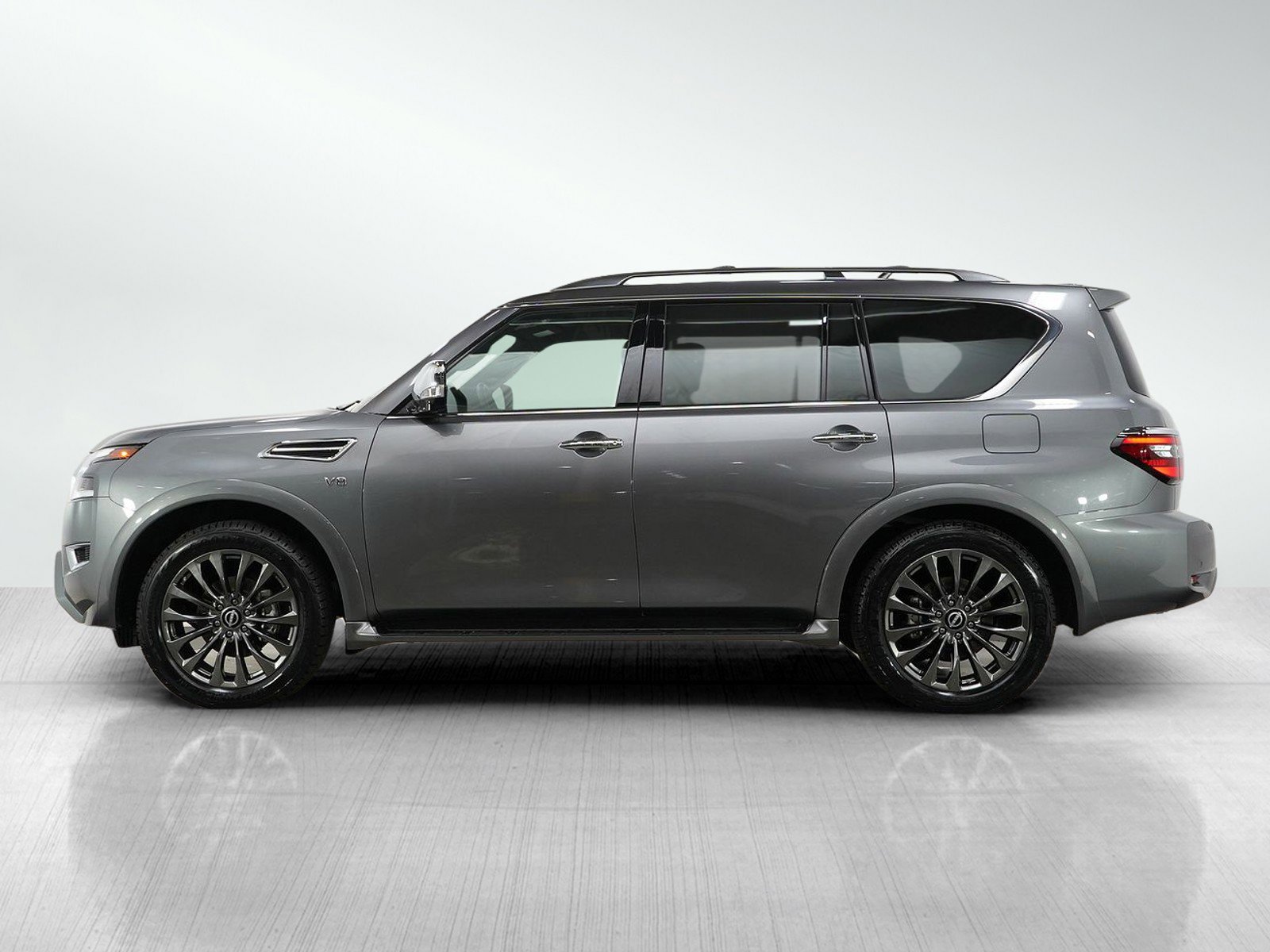 Used 2022 Nissan Armada Platinum with VIN JN8AY2DB4N9813966 for sale in Wayzata, Minnesota