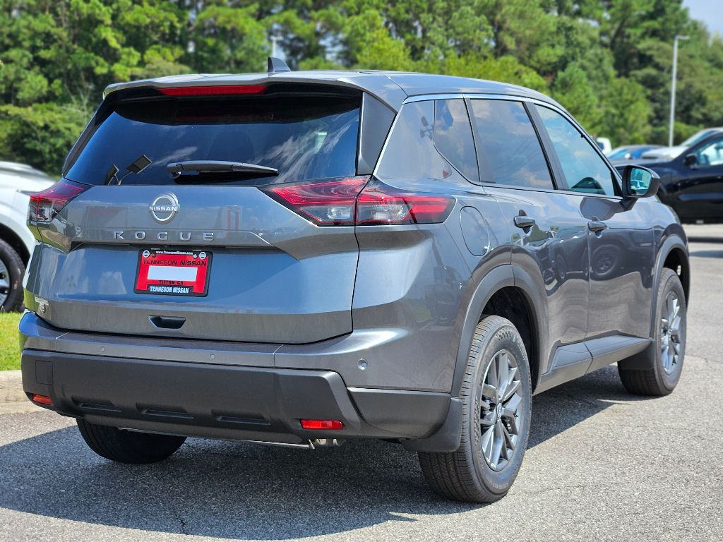 2026 Nissan Rogue S photo 3