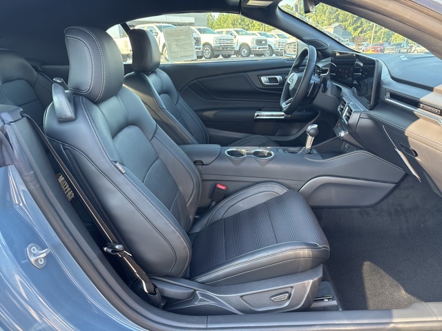 2025 Ford Mustang GT Premium photo 22