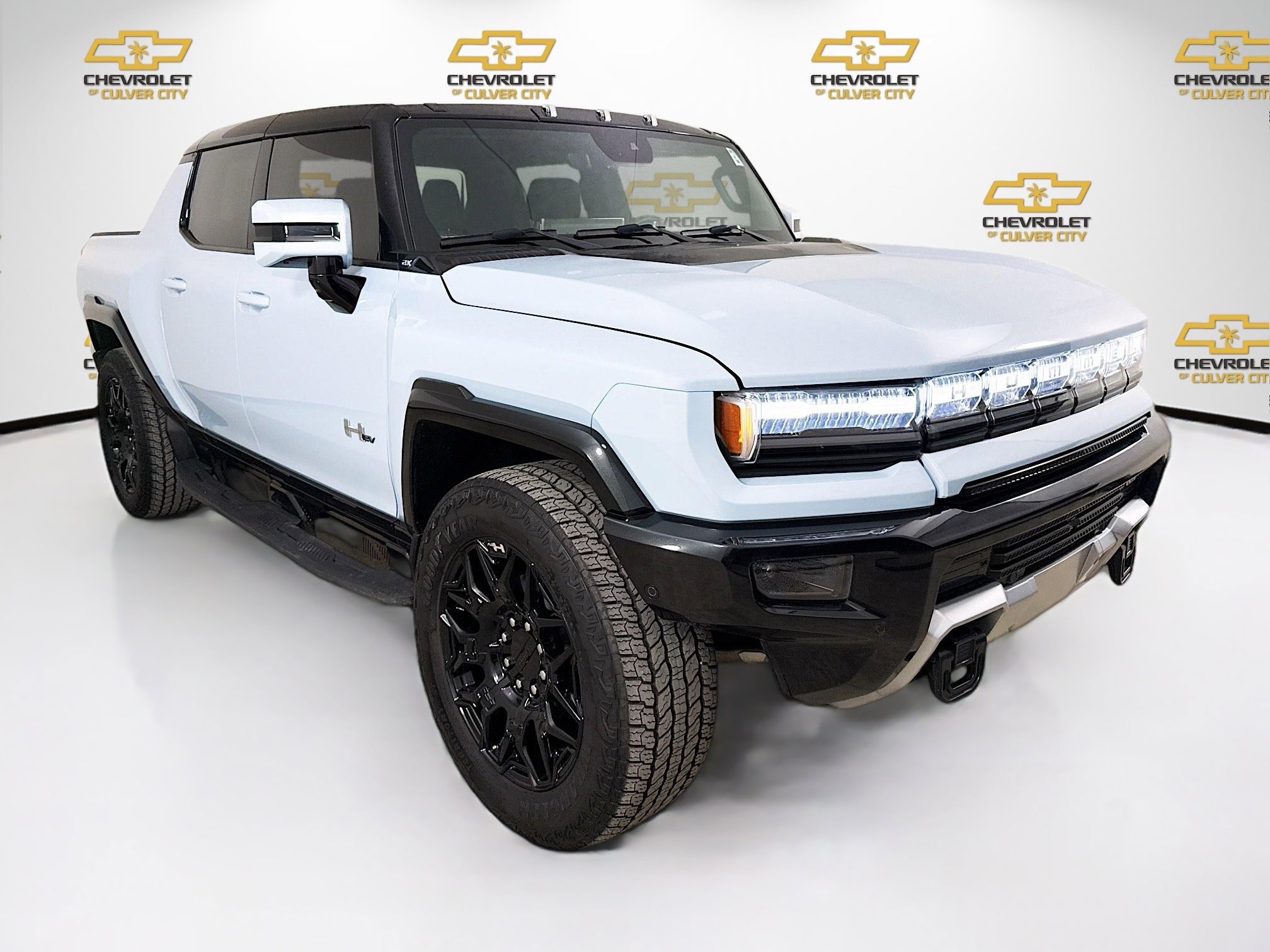 2025 GMC HUMMER EV 2X's photo