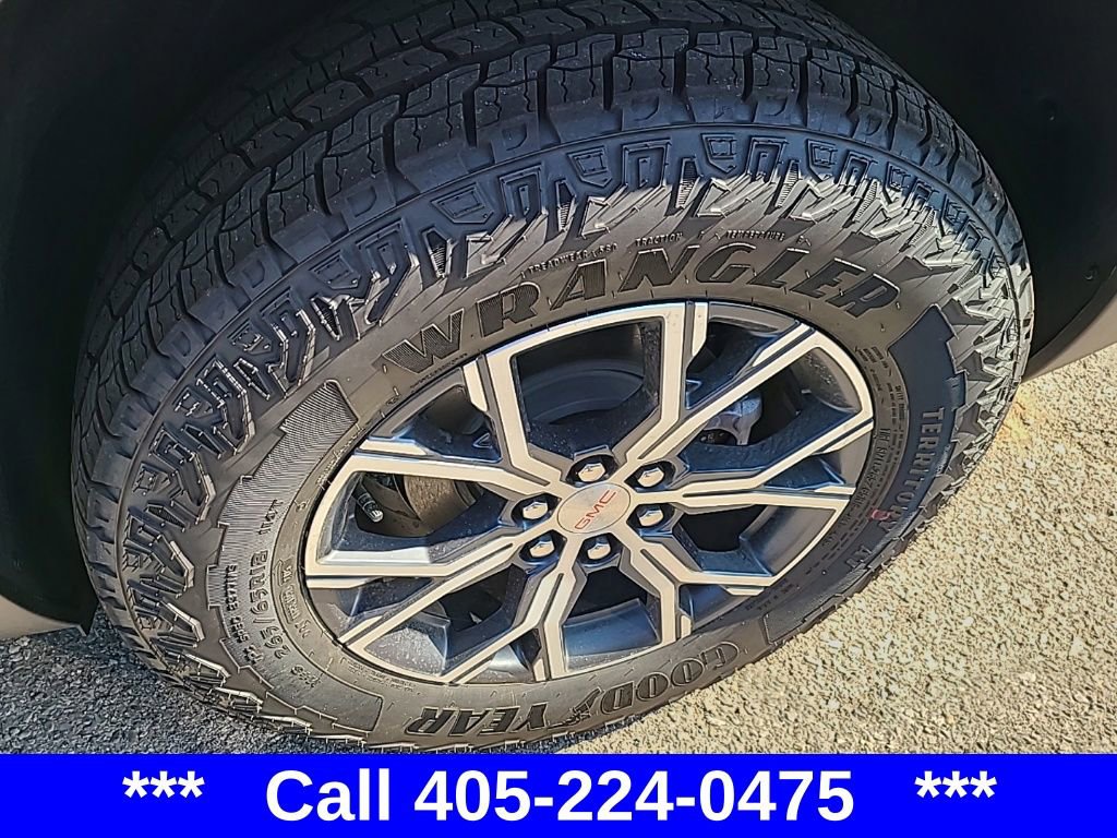 2026 Gmc Acadia AT4 photo 2