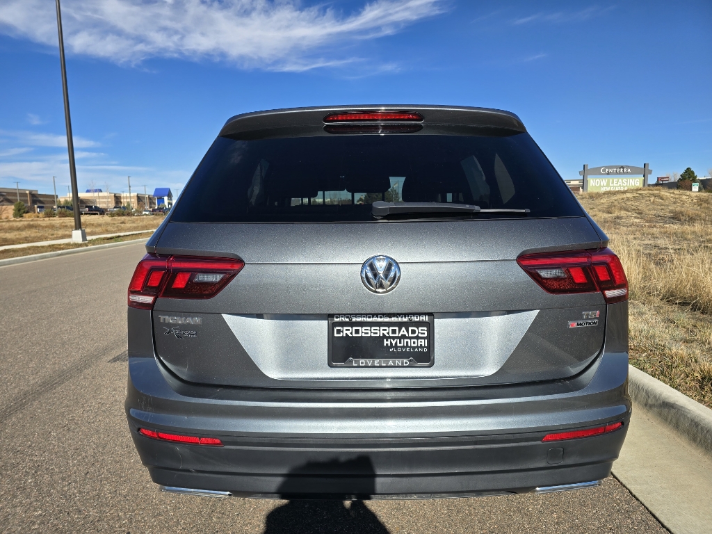 2018 Volkswagen Tiguan Sport photo 4