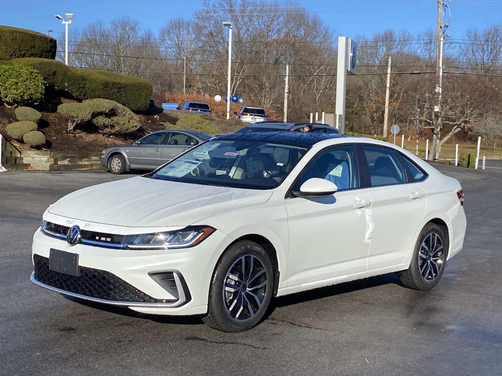 2026 Volkswagen Jetta SE's photo