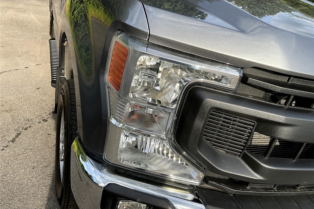 2022 Ford F-350 XL photo 25