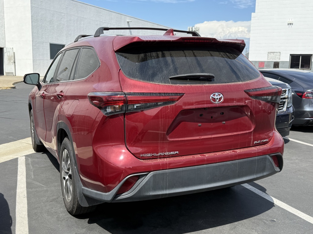 2023 Toyota Highlander XLE photo 4