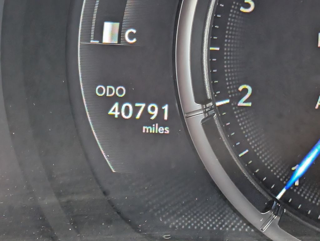 2023 Lexus IS 350 F SPORT photo 14