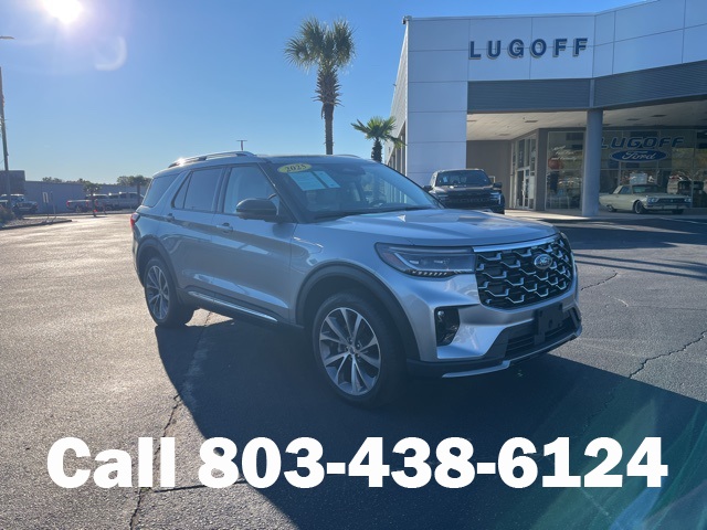 2025 Ford Explorer Platinum's photo