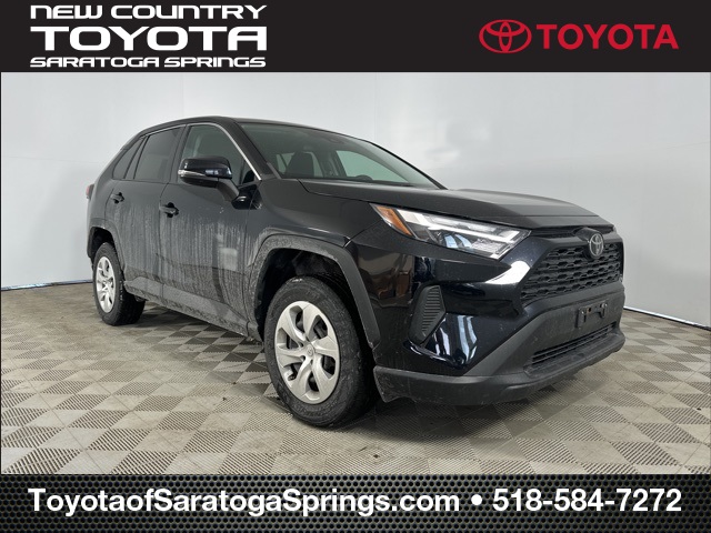 2023 Toyota RAV4 LE's photo