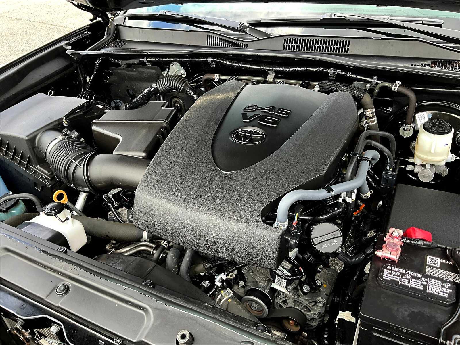2023 Toyota Tacoma SR5 photo 34