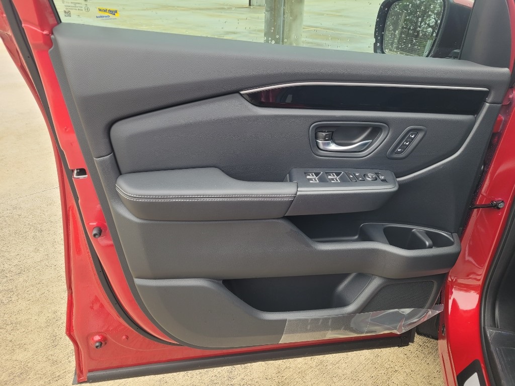 2025 Honda Pilot Touring photo 16