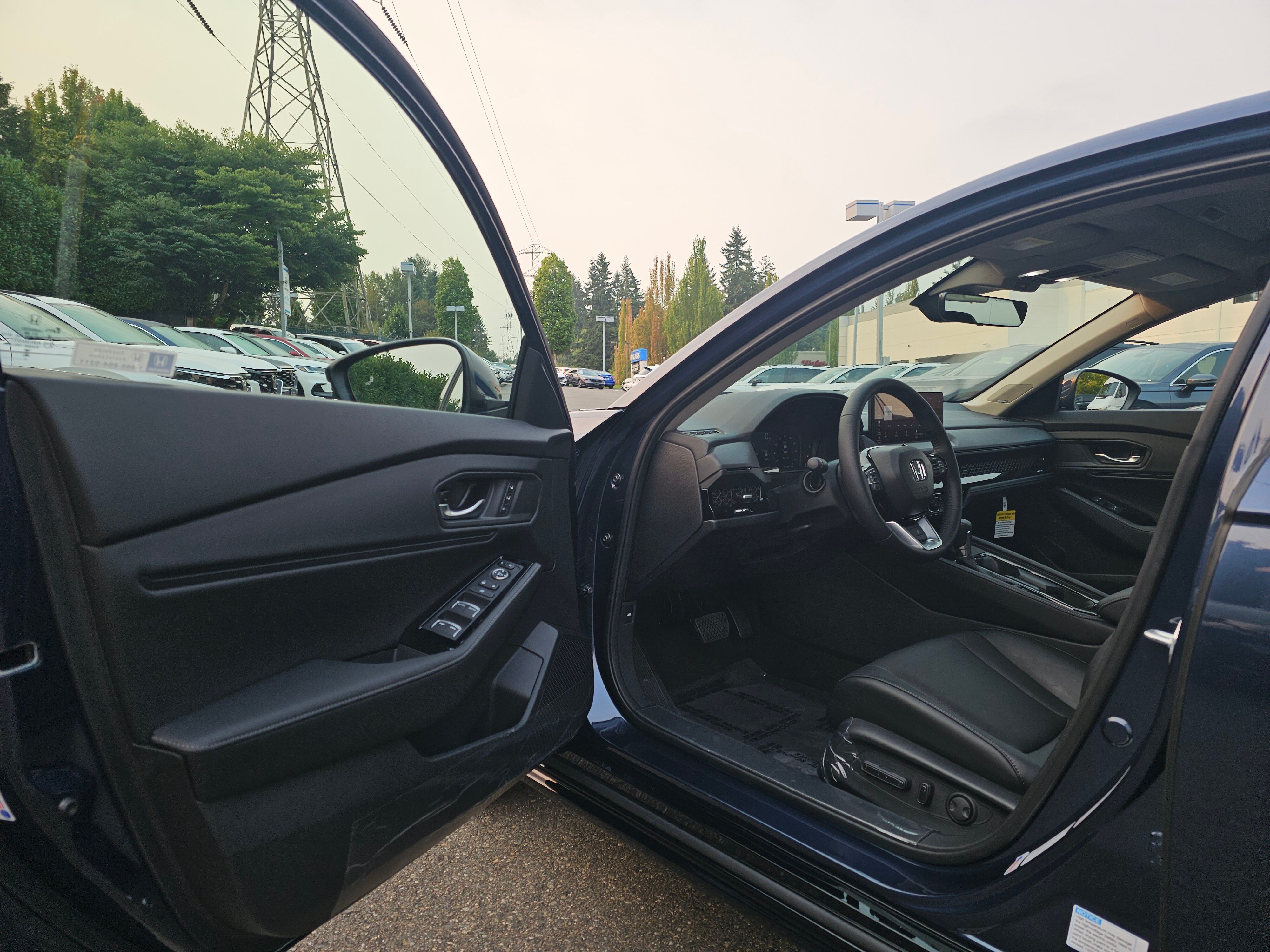 2025 Honda Accord Hybrid Touring photo 8