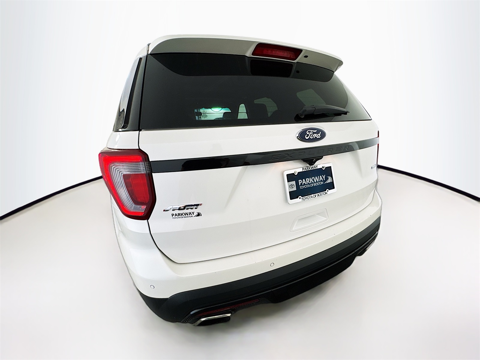2017 Ford Explorer Sport photo 5