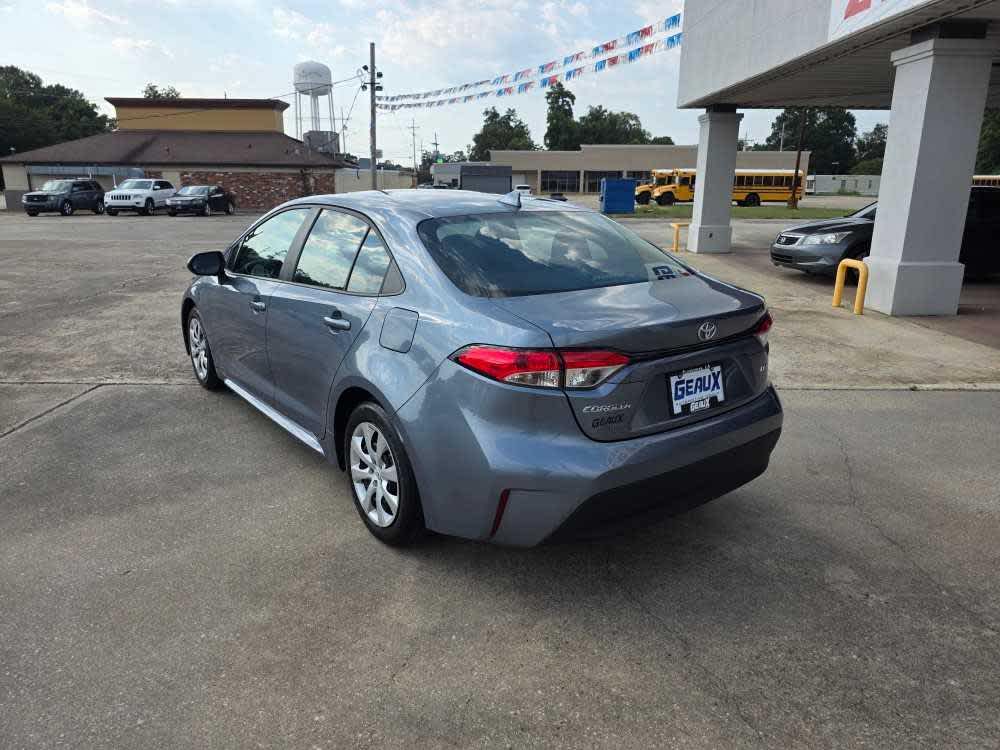 2024 Toyota Corolla LE photo 3