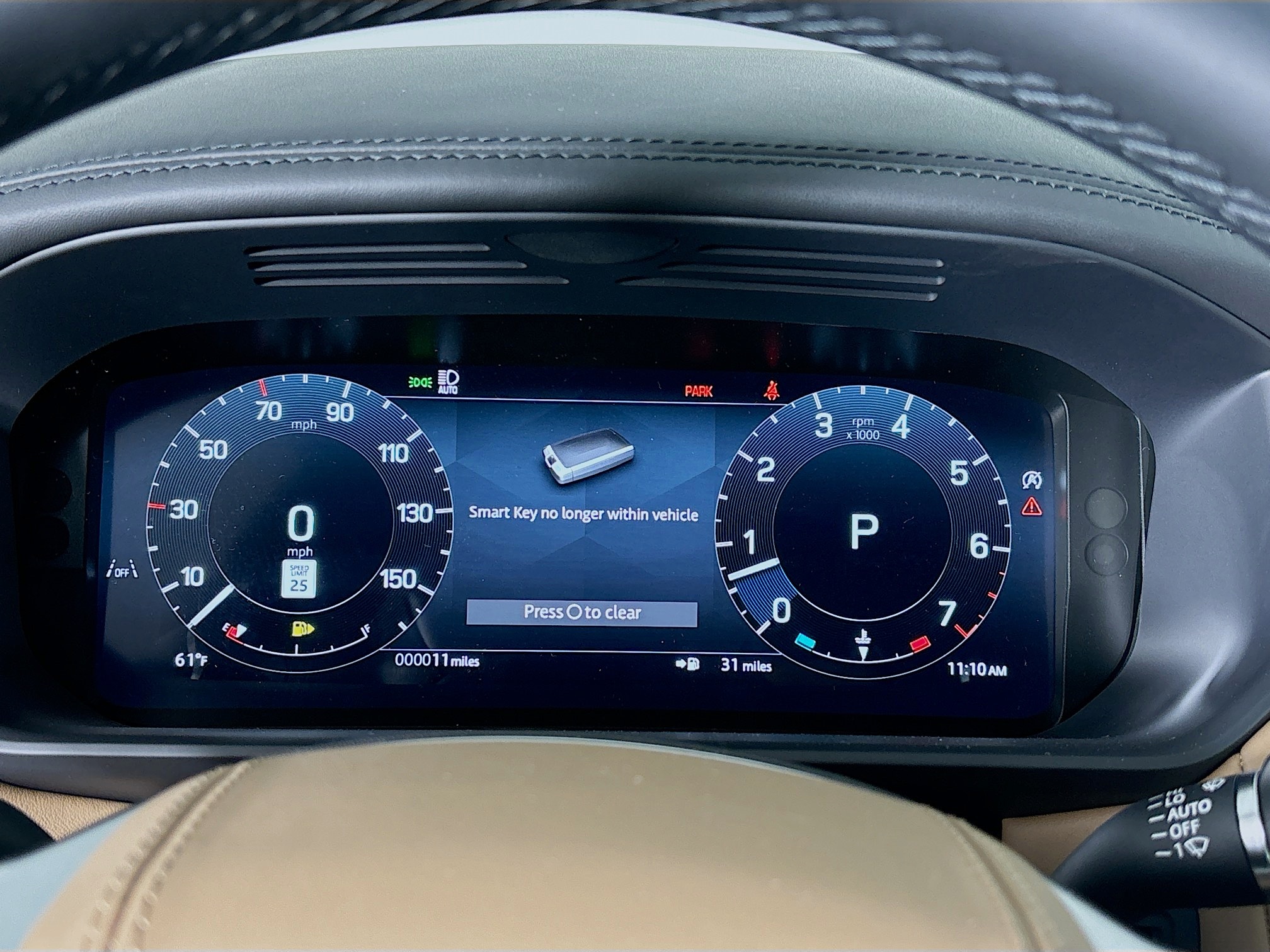 2025 Land Rover Discovery Metropolitan Edition photo 13