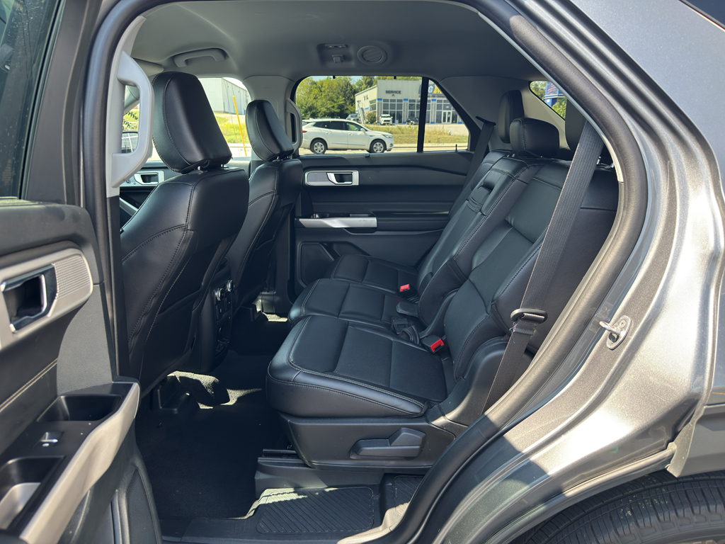 2024 Ford Explorer Limited photo 7