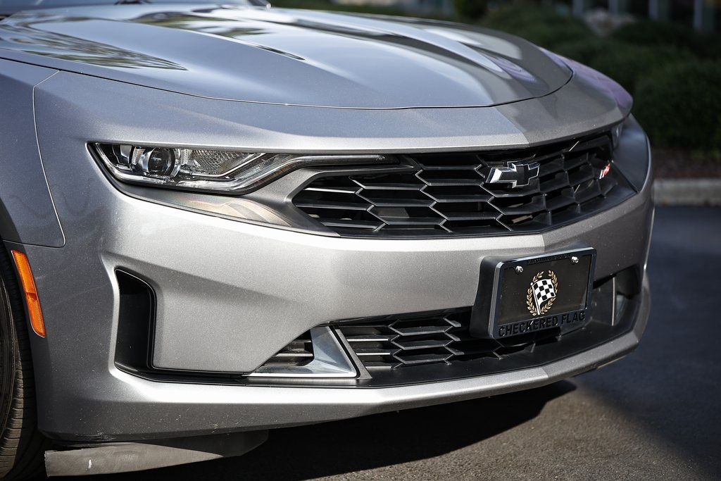 2022 Chevrolet Camaro 2LT photo 2