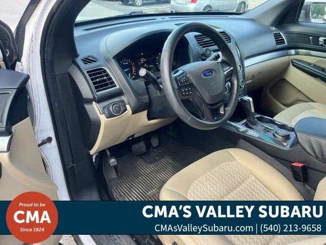 2016 Ford Explorer Base photo 10