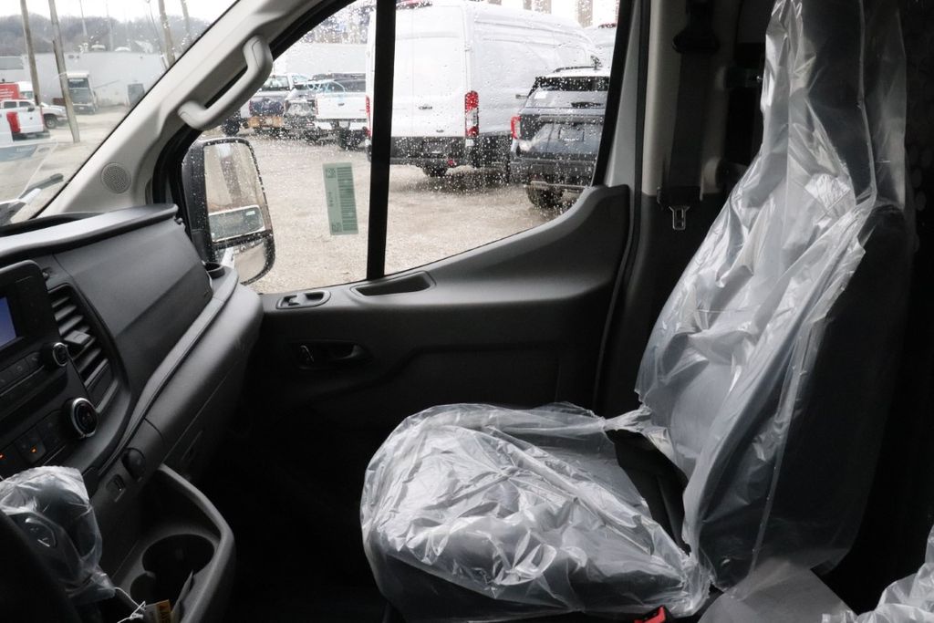 2025 Ford Transit photo 10