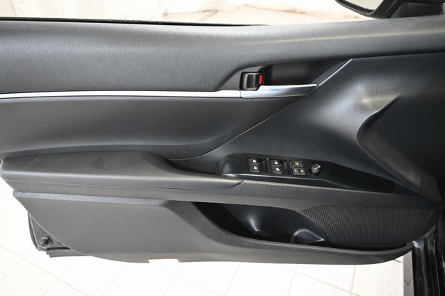 2019 Toyota Camry L photo 18