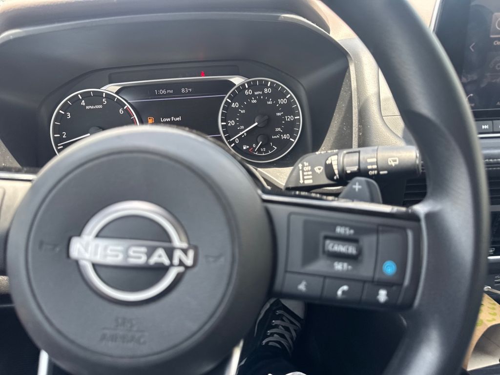 2023 Nissan Rogue SV photo 30