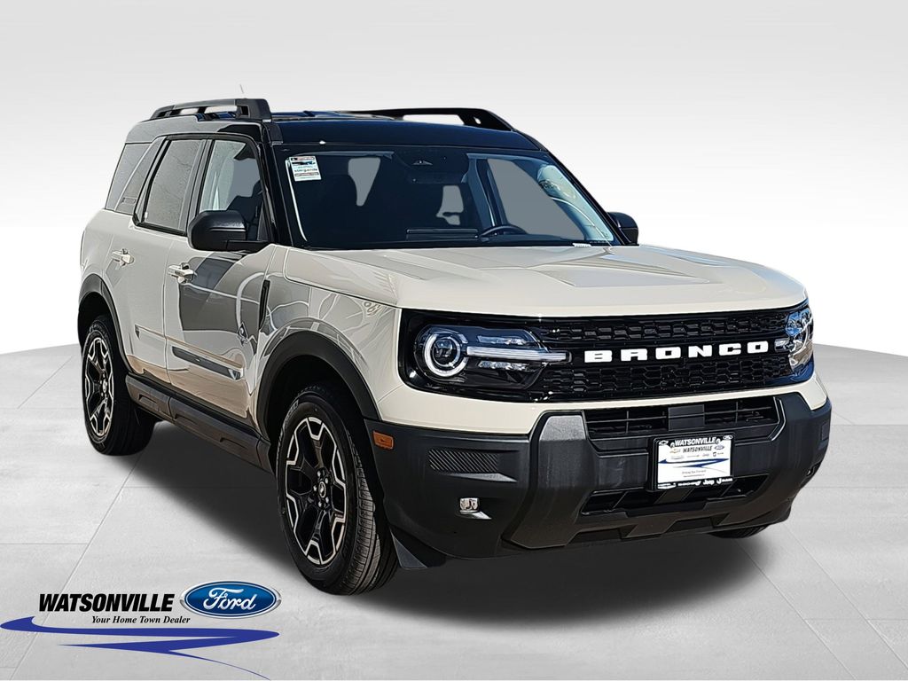 2025 Ford Bronco Sport Outer Banks's photo