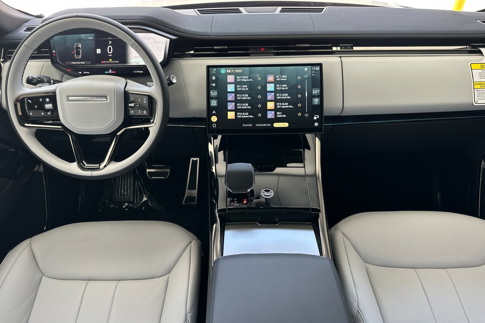 2025 Land Rover Range Rover Sport SE photo 14