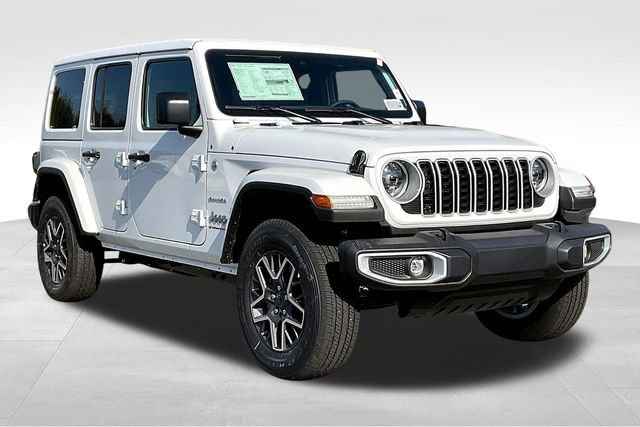 2024 Jeep Wrangler 4-Door Sahara's photo