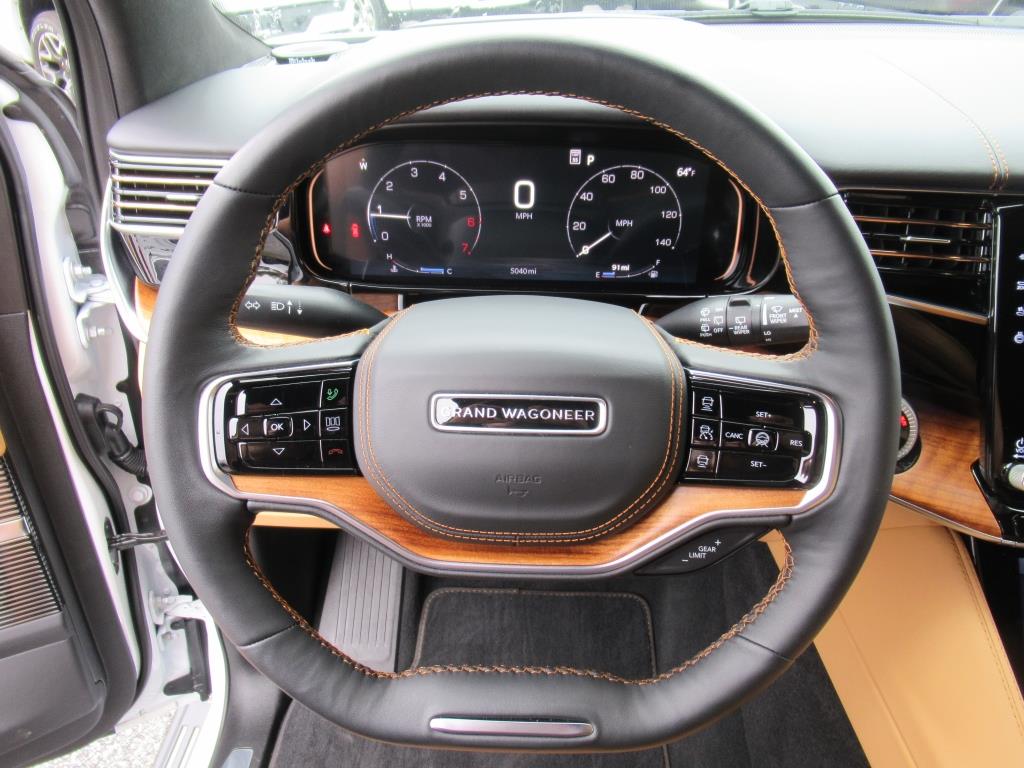 2024 Jeep Grand Wagoneer III photo 16