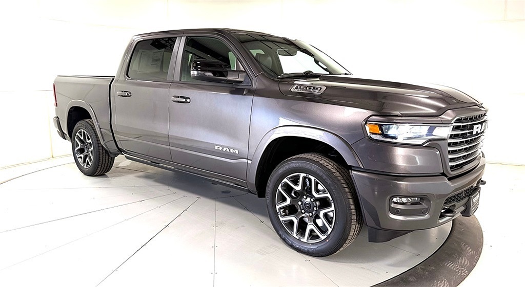 2026 RAM Ram 1500 Pickup Laramie's photo