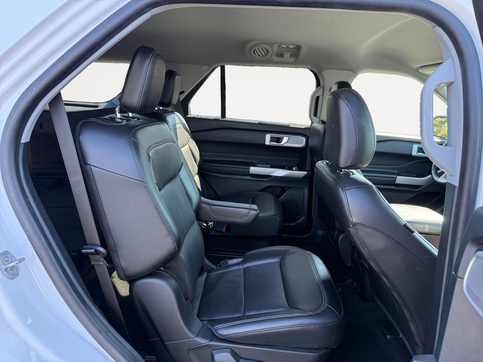 2022 Ford Explorer Limited photo 18