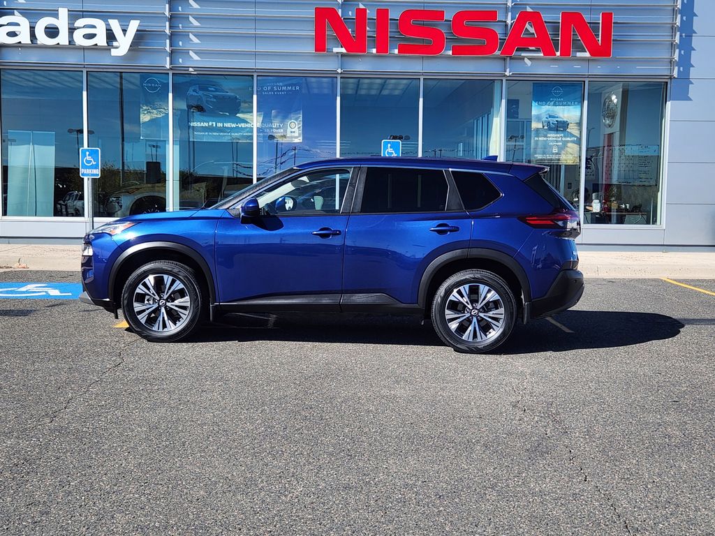 2023 Nissan Rogue SV photo 2