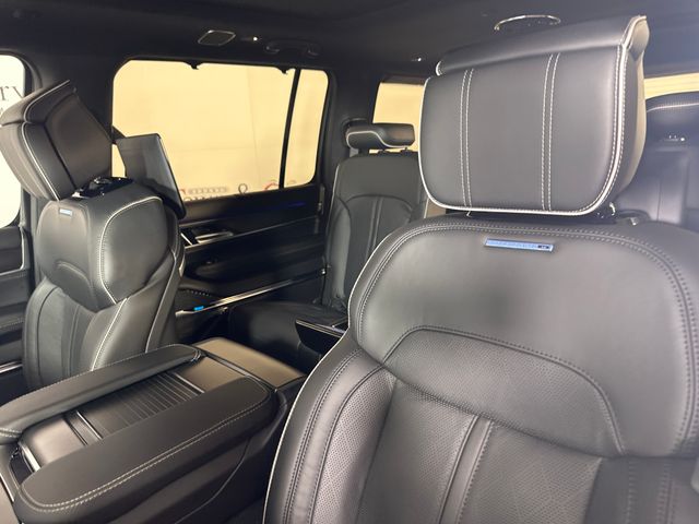 2024 Jeep Grand Wagoneer II photo 25