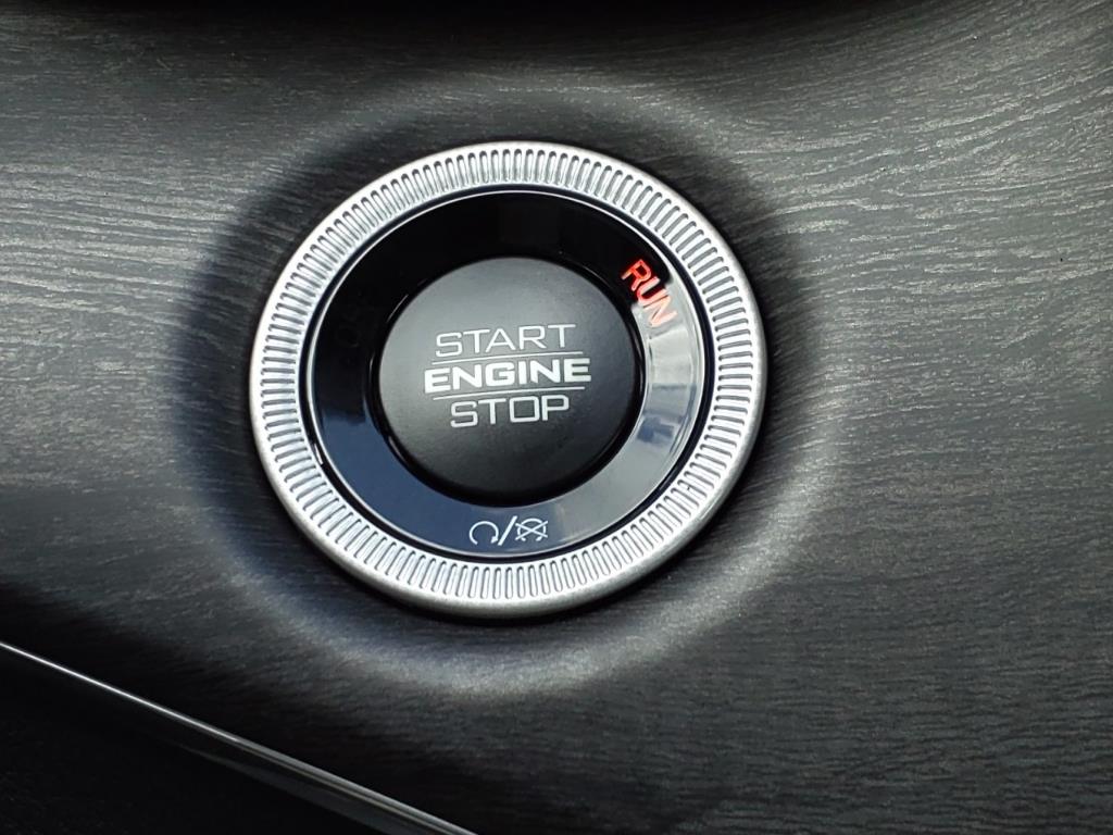 2024 Jeep Cherokee Overland 4xe photo 16