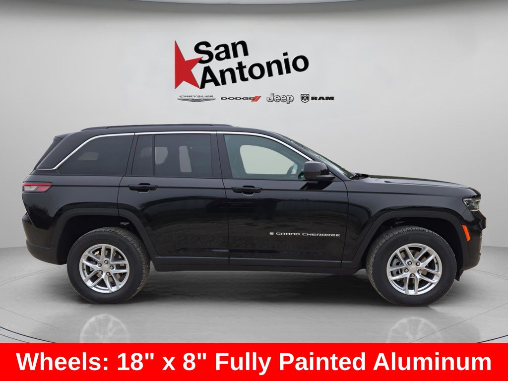 2025 Jeep Grand Cherokee Laredo Altitude photo 4